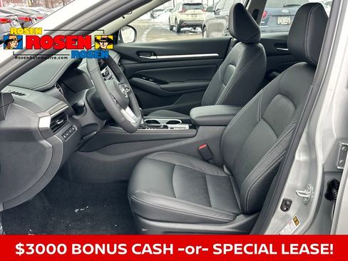 New 2025 Nissan Altima 2.5 SL image 9