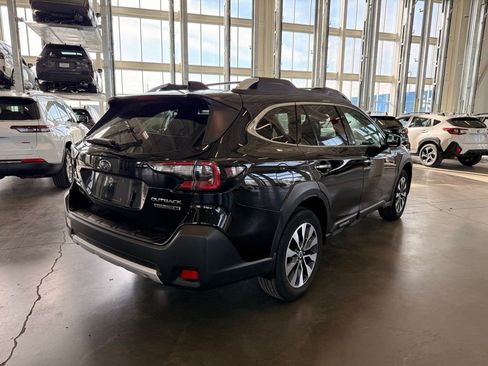 Used 2023 Subaru Outback Touring XT AWD/4WD image 3