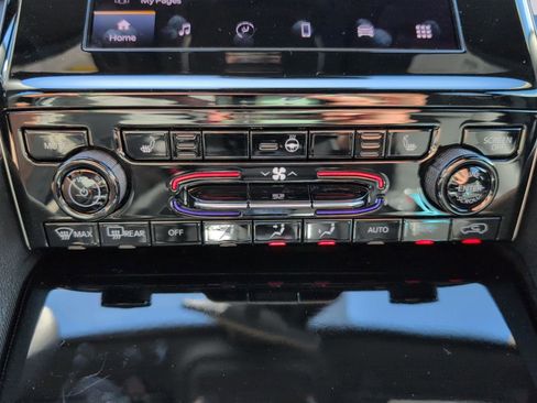 New 2025 Jeep Grand Cherokee Altitude image 22