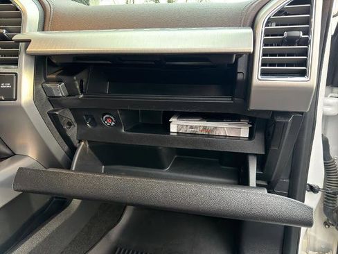 Certified 2017 Ford F350 Platinum w/ Platinum Ultimate Package image 12