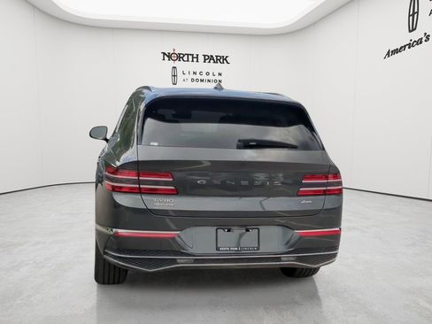 Used 2025 Genesis GV80 2.5T Advanced AWD/4WD image 4