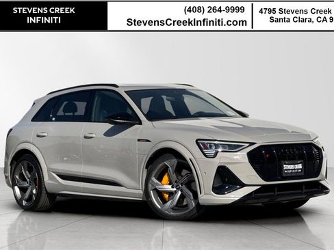 Used 2022 Audi e-tron S Prestige image 1