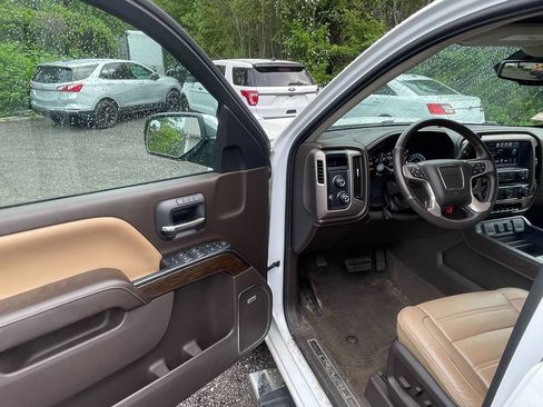 Used 2017 GMC Sierra 1500 Denali AWD/4WD image 10