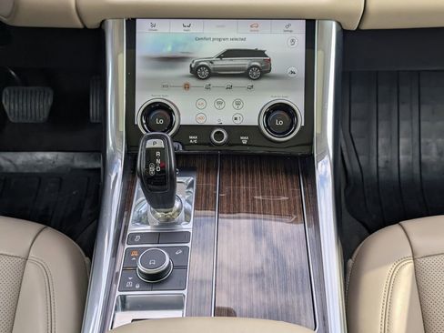 Used 2020 Land Rover Range Rover Sport HSE image 18