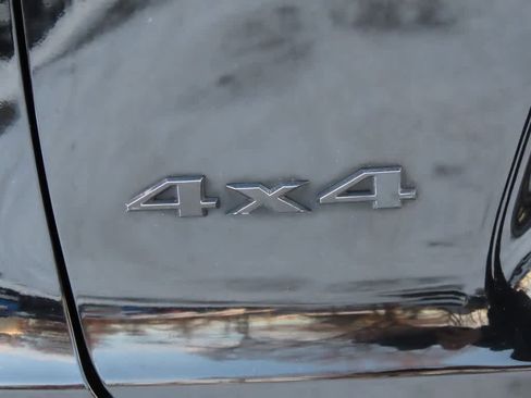 Used 2019 Jeep Cherokee Limited w/ Luxury Group image 9