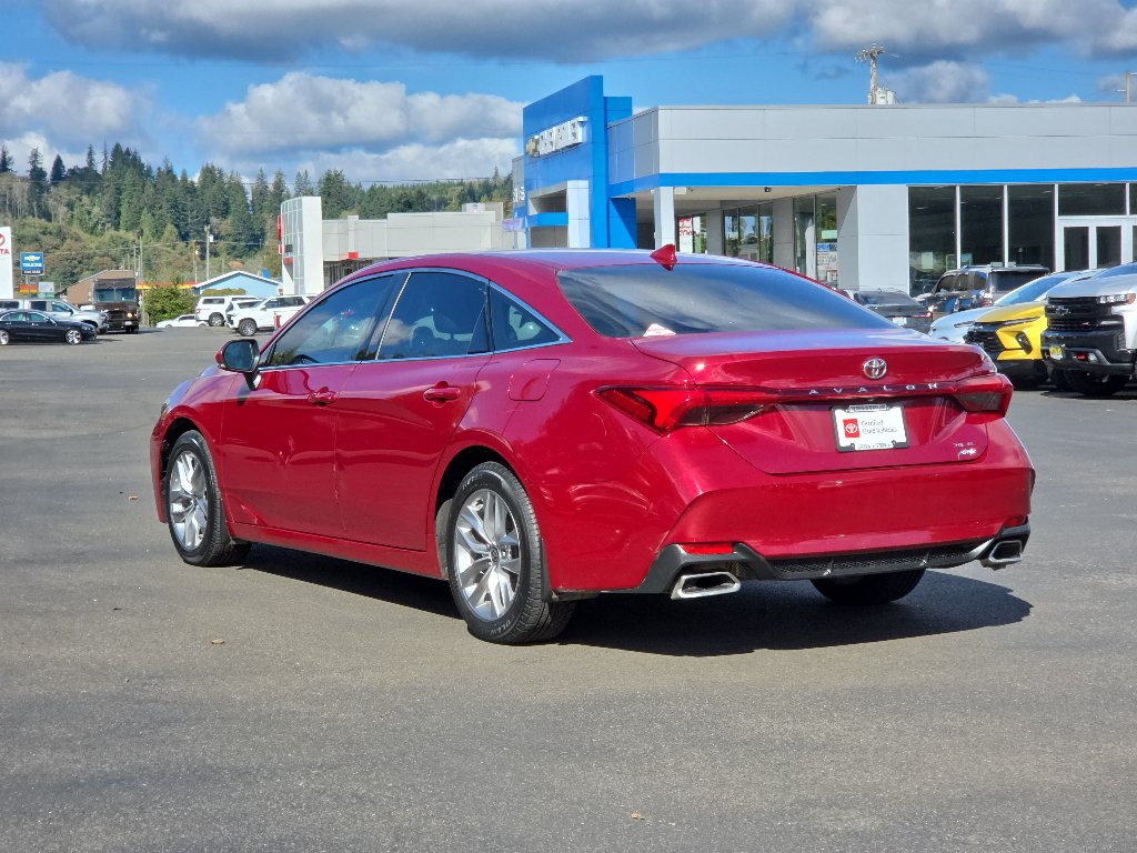 Certified 2021 Toyota Avalon XLE w/ Moonroof Package AWD/4WD image 4
