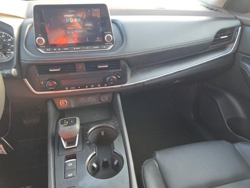 Used 2023 Nissan Rogue SV w/ SV Premium B Package FWD image 19