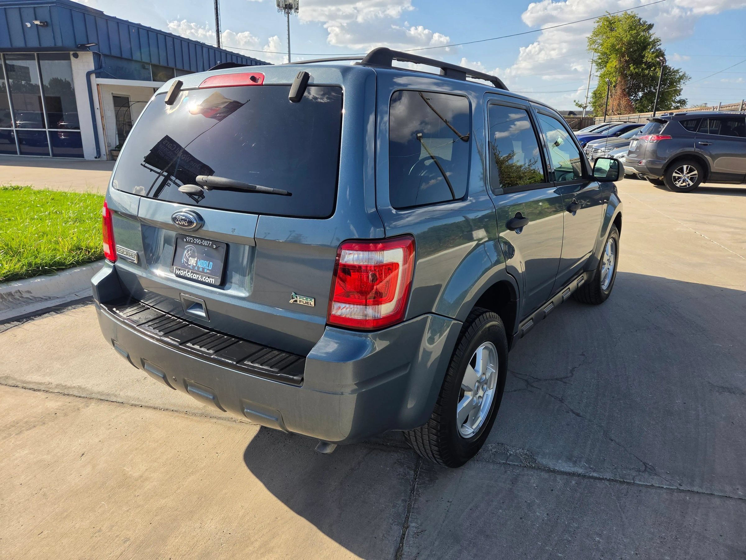 Used 2011 Ford Escape XLT w/ 202A Rapid Spec Order Code FWD image 3