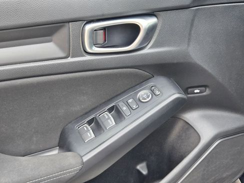 Used 2025 Honda Civic Sport image 11