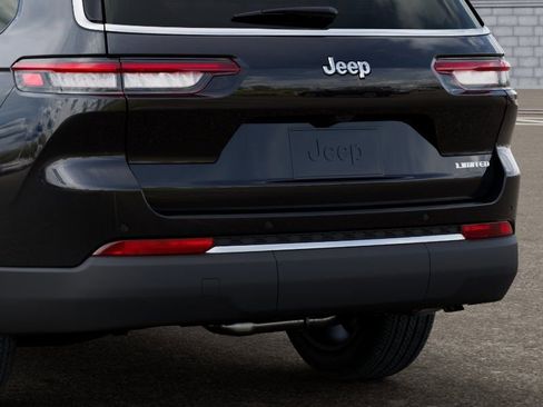 New 2026 Jeep Grand Cherokee L Limited RWD image 13
