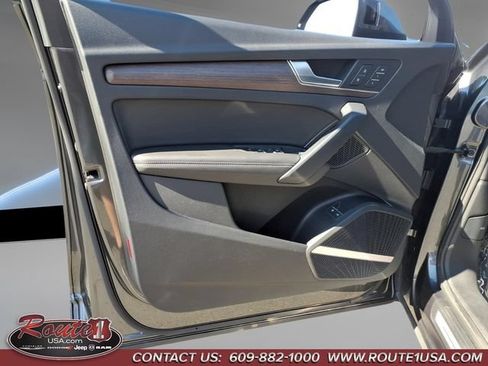 Used 2021 Audi Q5 e Premium Plus w/ Premium Plus Package AWD/4WD image 27