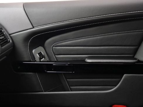 Used 2016 Aston Martin DB9 GT image 17