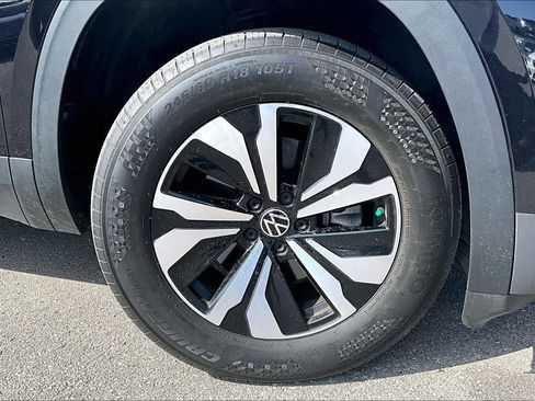 Used 2024 Volkswagen Atlas SE AWD/4WD image 9