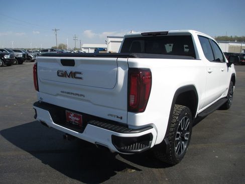 Used 2021 GMC Sierra 1500 AT4 w/ AT4 Premium Package image 6