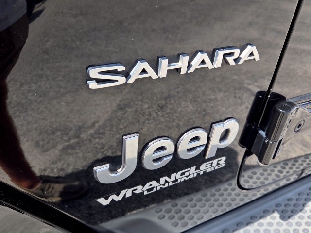 Used 2019 Jeep Wrangler Unlimited Sahara w/ Safety Group AWD/4WD image 19