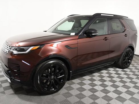 Certified 2026 Land Rover Discovery Limited Edition AWD/4WD image 2