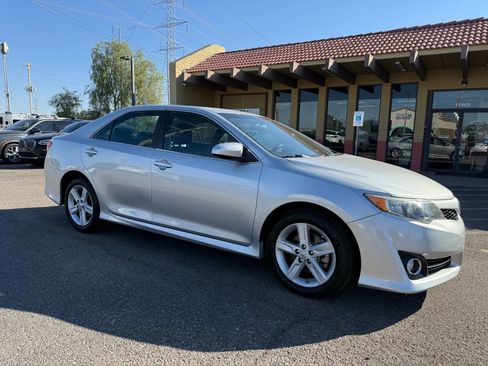 Used 2012 Toyota Camry SE image 13