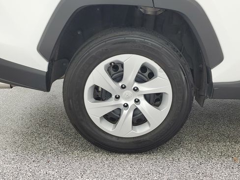 Certified 2025 Toyota RAV4 LE FWD image 8