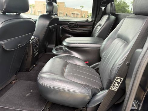 Used 2002 Lincoln Blackwood RWD image 15