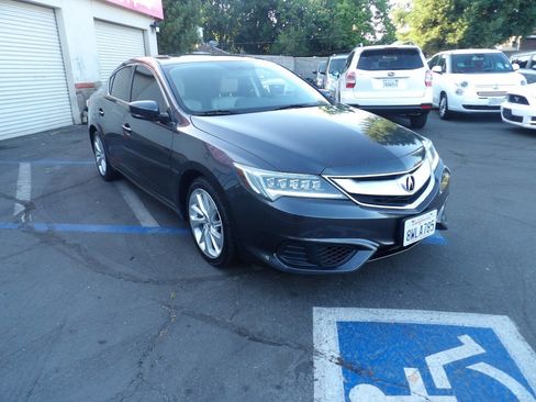 Used 2016 Acura ILX FWD image 2