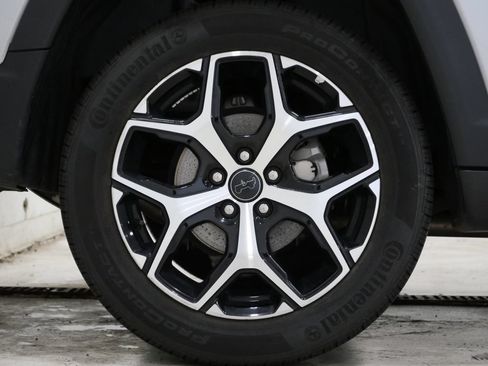 Used 2025 Jeep Compass Limited AWD/4WD image 9