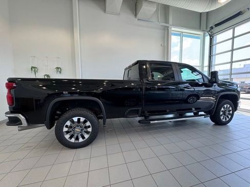 Used 2024 Chevrolet Silverado 3500 LT w/ Convenience Package AWD/4WD image 32