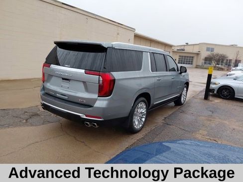 Used 2025 GMC Yukon XL Denali w/ Denali Reserve Package image 4