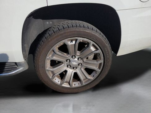 Used 2017 Chevrolet Tahoe Premier AWD/4WD image 25