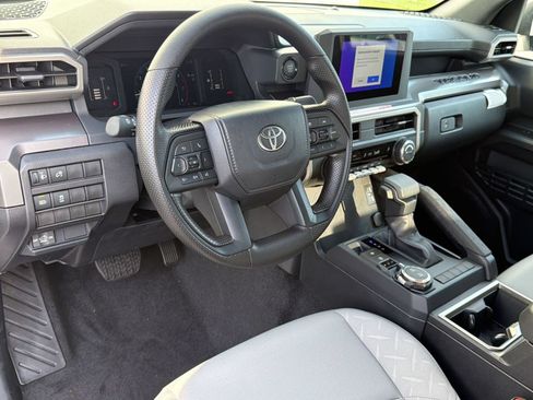 Used 2026 Toyota Tacoma SR5 AWD/4WD image 4