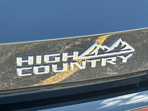 Used 2026 Chevrolet Traverse High Country w/ LPO, Floor Liner Package AWD/4WD image 9