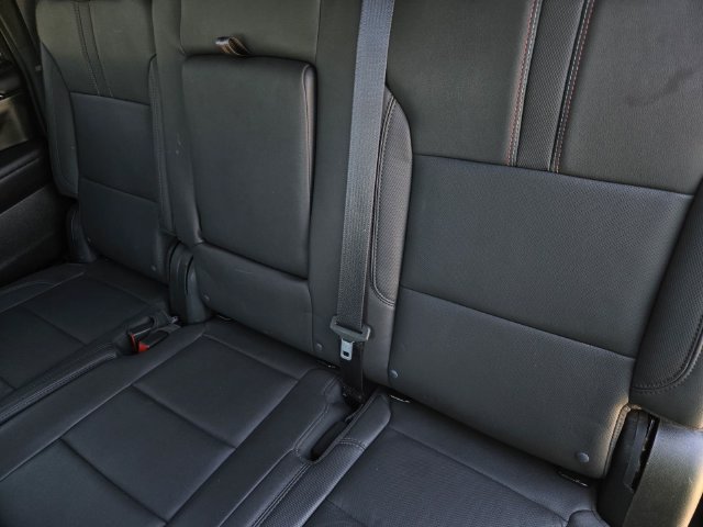 Used 2023 Chevrolet Suburban RST AWD/4WD image 15