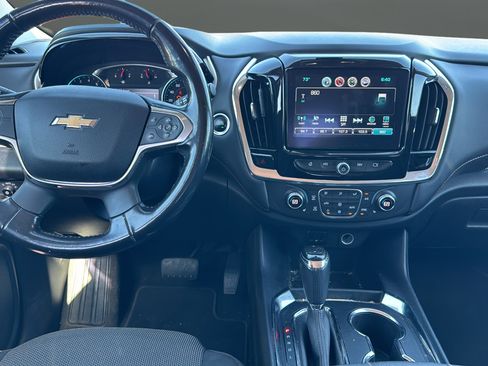 Used 2018 Chevrolet Traverse LT AWD/4WD image 16