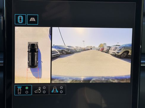 New 2026 GMC Terrain AT4 w/ Convenience Package III image 37