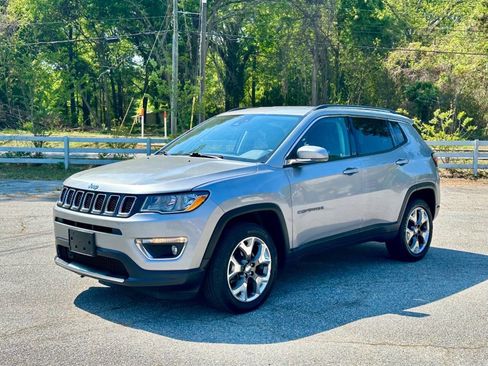 Used 2021 Jeep Compass Limited image 3