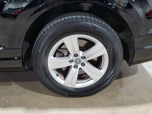 Used 2019 Audi Q7 2.0T Premium Plus AWD/4WD image 40
