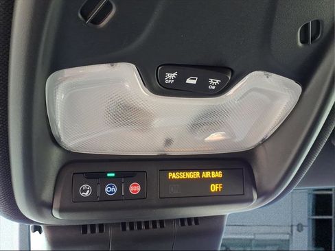 Used 2024 Chevrolet Colorado Trail Boss w/ Technology Package image 20