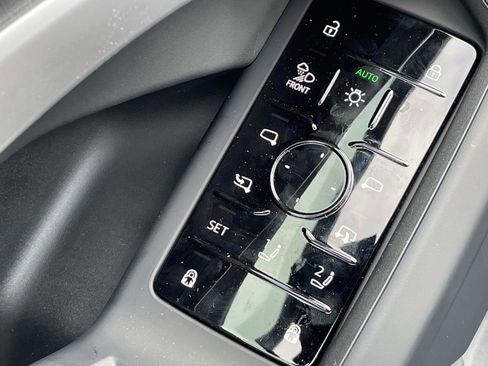 New 2025 Audi Q5 Premium Plus image 17