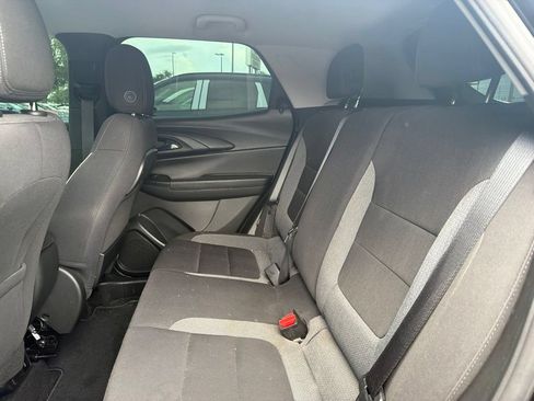 Used 2021 Chevrolet TrailBlazer LT w/ Convenience Package FWD image 8