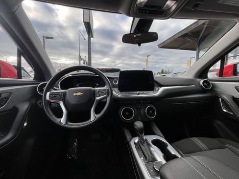 Used 2025 Chevrolet Blazer LT image 34