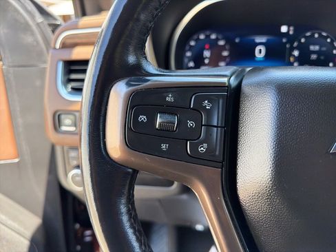 Used 2022 Chevrolet Suburban High Country AWD/4WD image 39