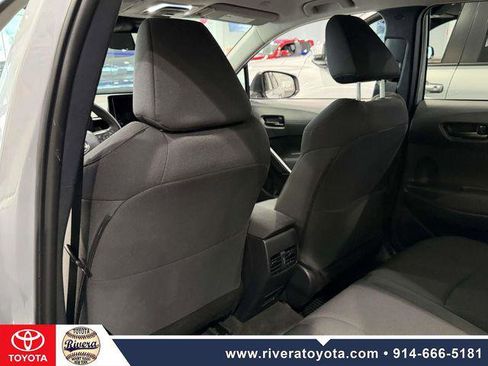 Certified 2024 Toyota Corolla Cross LE image 12