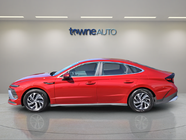 Used 2026 Hyundai Sonata Blue FWD image 2