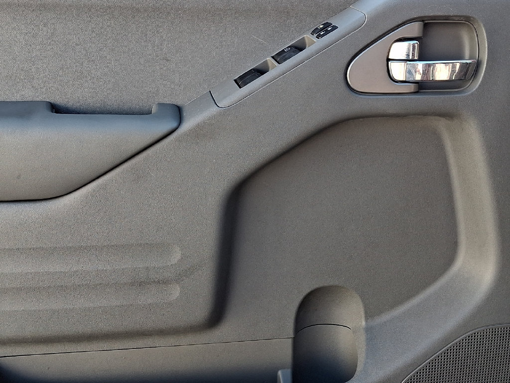 Used 2016 Nissan Frontier SV AWD/4WD image 13