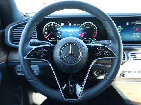 Certified 2025 Mercedes-Benz GLE 580 4MATIC image 25