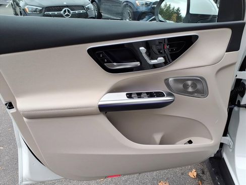 New 2026 Mercedes-Benz GLC 300 4MATIC image 11