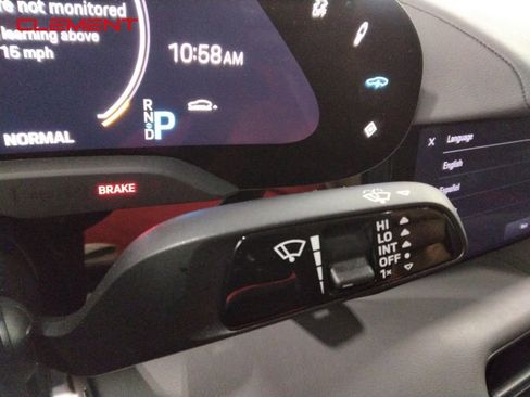 Used 2022 Porsche Taycan image 14