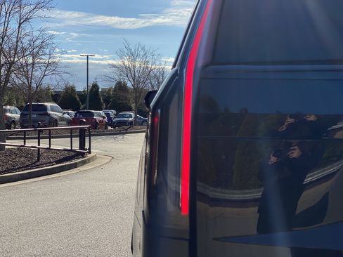 Used 2023 Cadillac Escalade Sport image 22