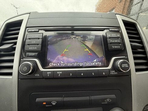 Used 2018 Nissan Frontier S image 27