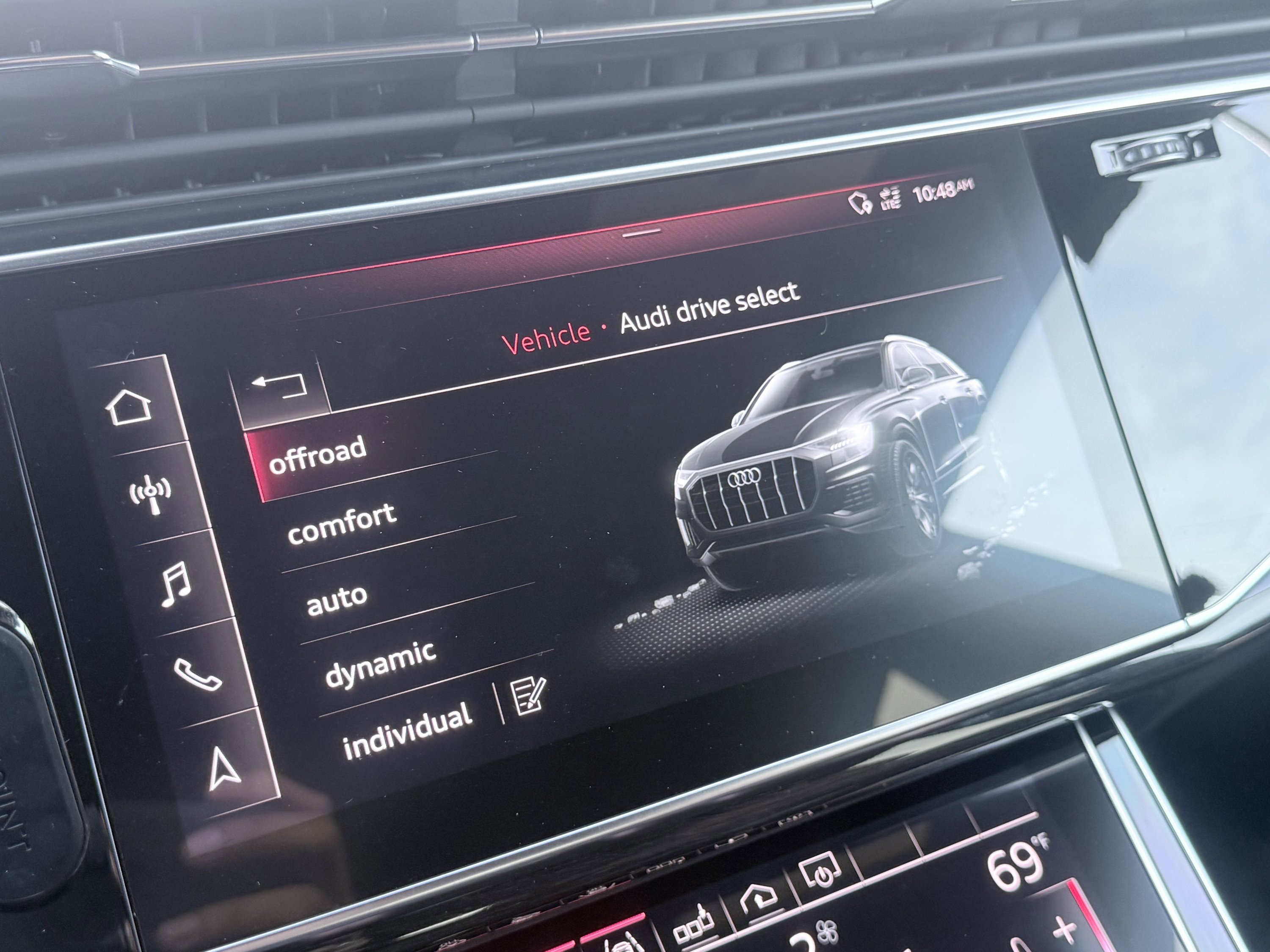 Used 2019 Audi Q8 Premium Plus w/ Premium Plus AWD/4WD image 75