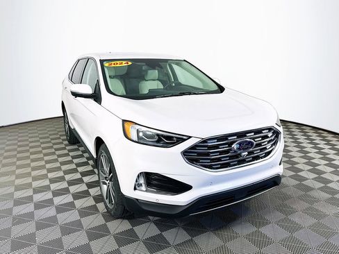 Used 2024 Ford Edge Titanium w/ Equipment Group 301A AWD/4WD image 3